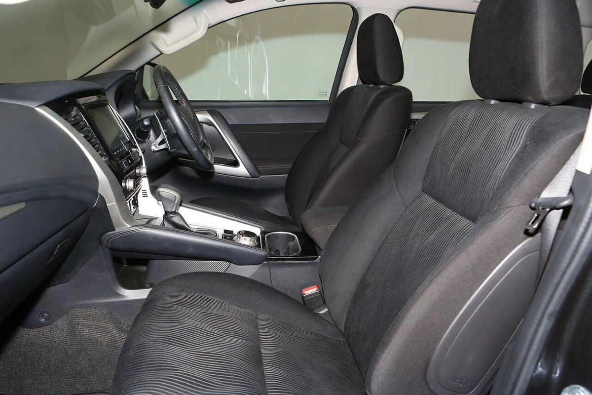 2024 Mitsubishi Pajero Sport GLX QF