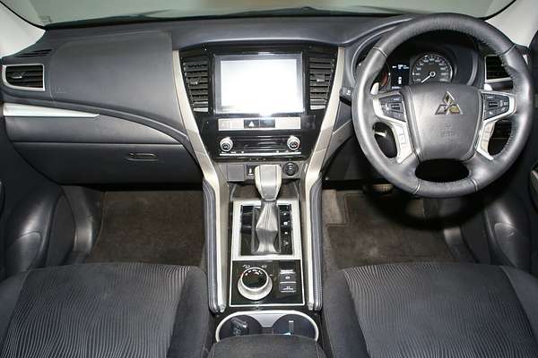 2024 Mitsubishi Pajero Sport GLX QF