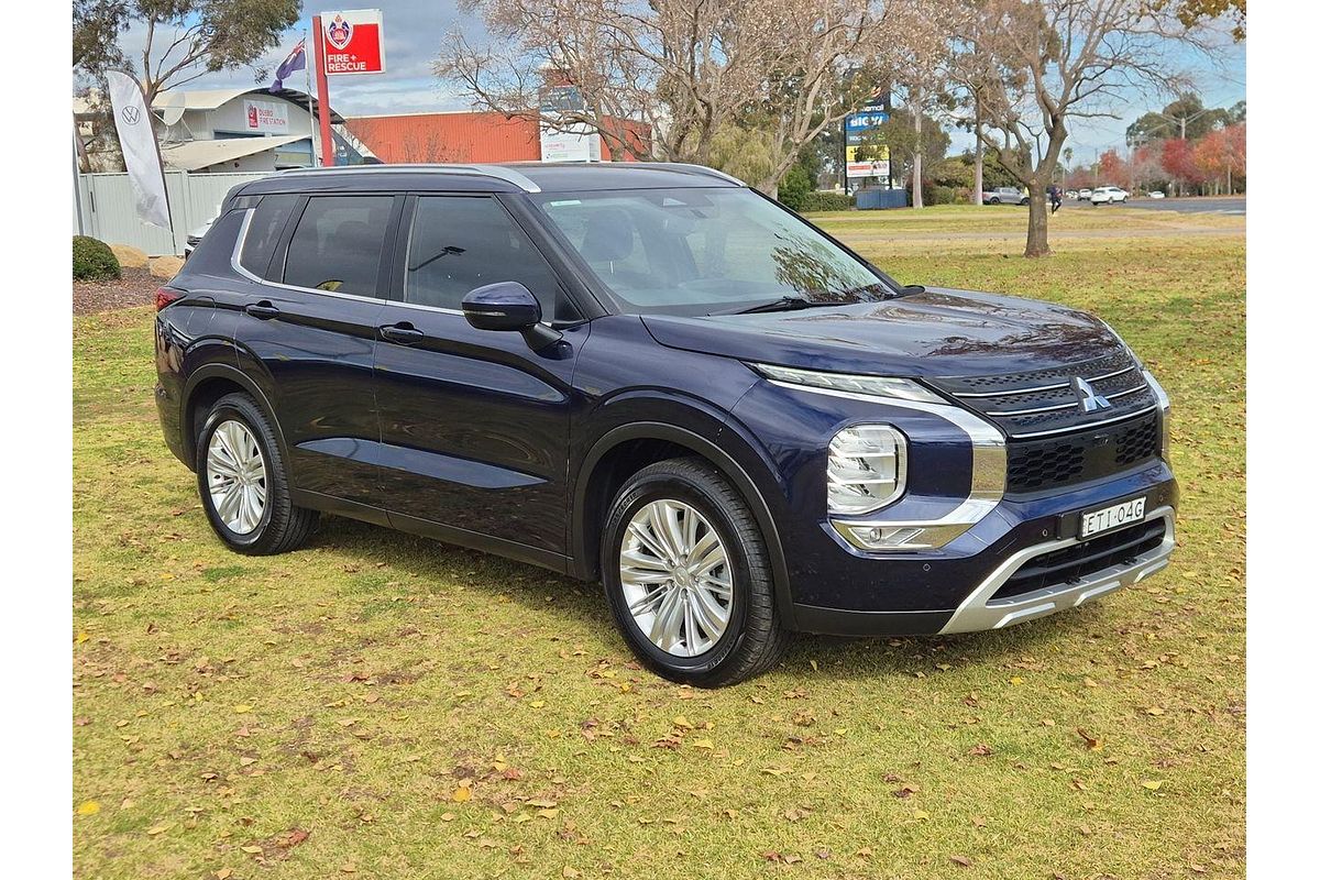 2022 Mitsubishi Outlander LS ZM