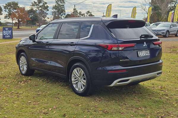 2022 Mitsubishi Outlander LS ZM