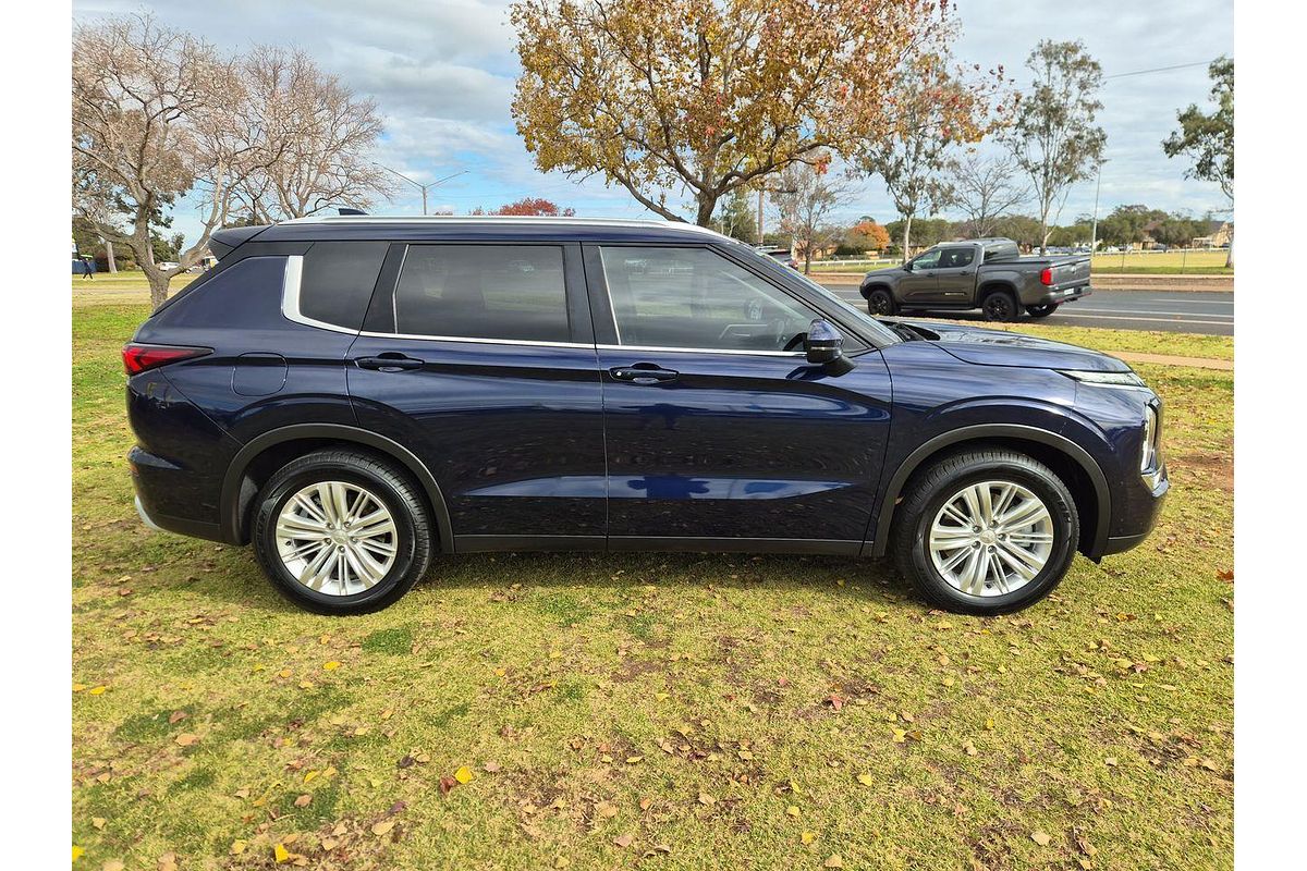 2022 Mitsubishi Outlander LS ZM
