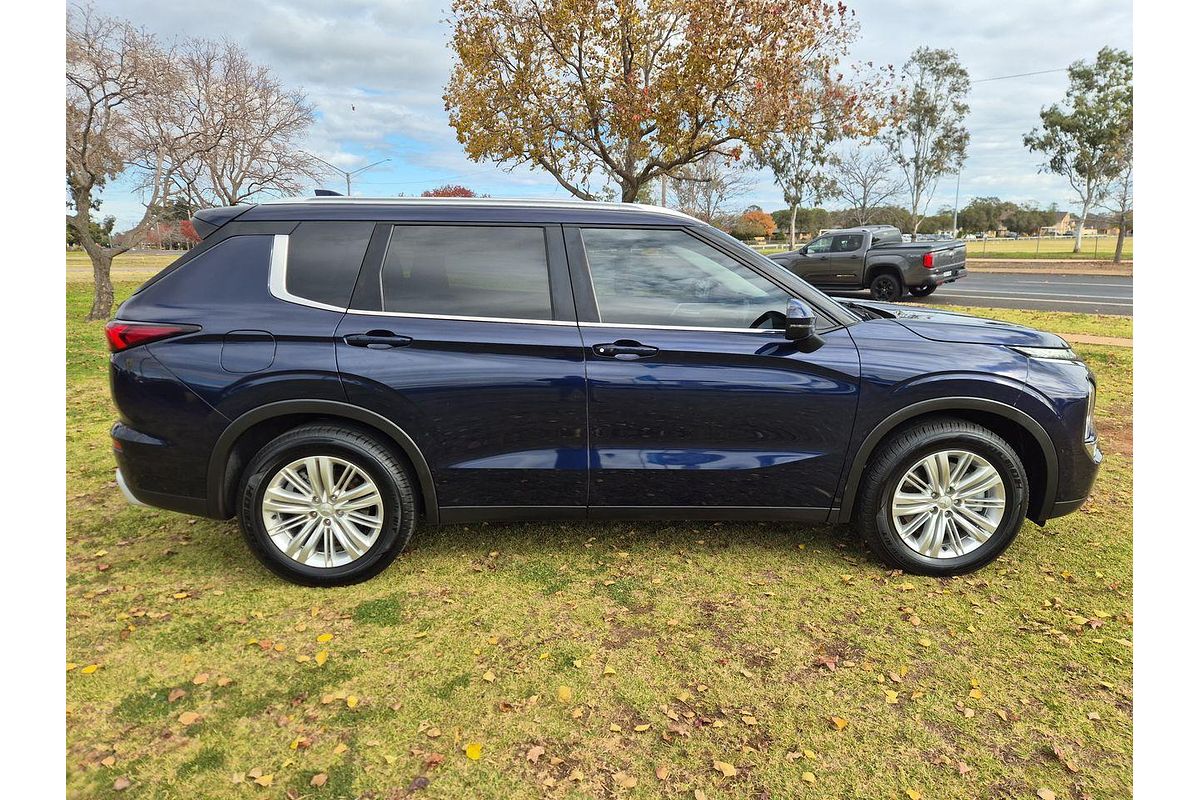 2022 Mitsubishi Outlander LS ZM