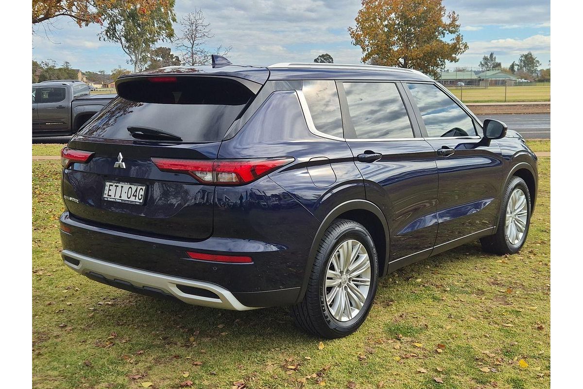 2022 Mitsubishi Outlander LS ZM