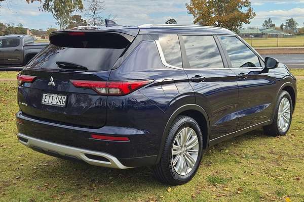2022 Mitsubishi Outlander LS ZM