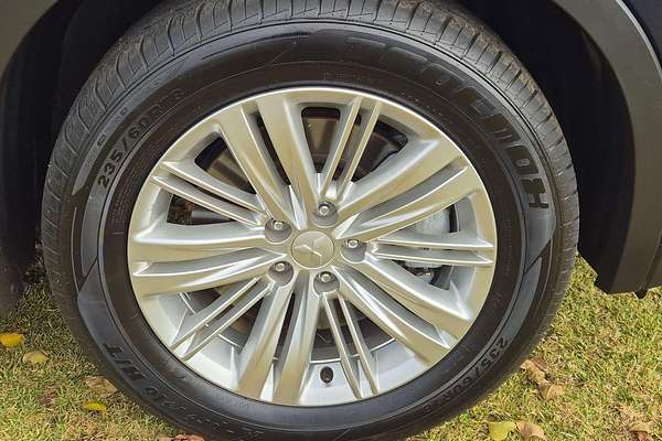 2022 Mitsubishi Outlander LS ZM
