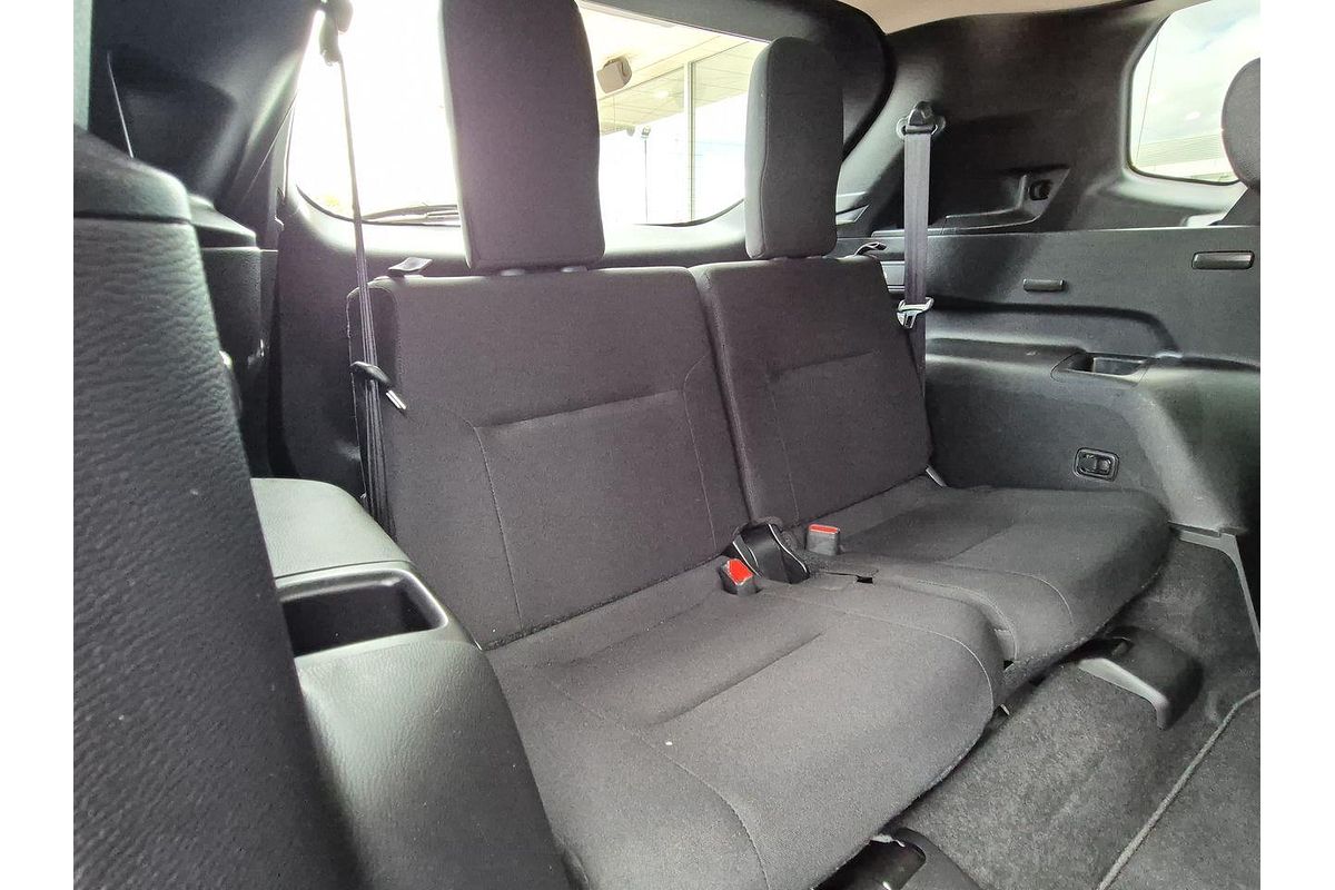 2022 Mitsubishi Outlander LS ZM