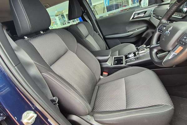 2022 Mitsubishi Outlander LS ZM