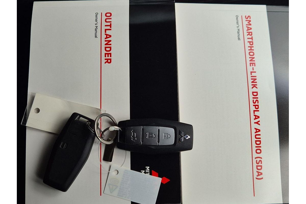 2022 Mitsubishi Outlander LS ZM