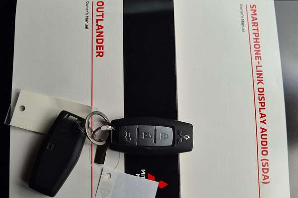 2022 Mitsubishi Outlander LS ZM