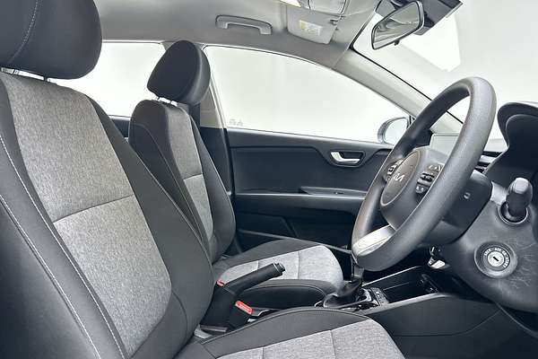 2024 Kia Stonic S YB