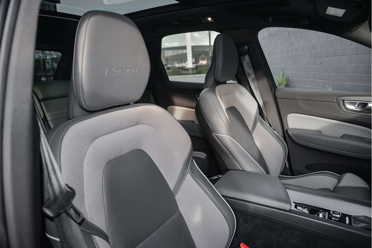 2019 Volvo XC60 T6 R-Design