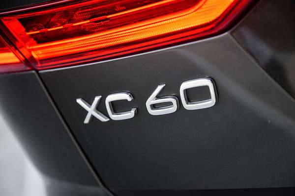 2019 Volvo XC60 T6 R-Design