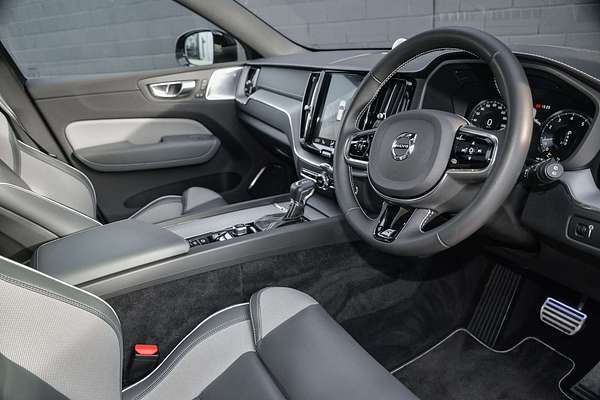 2019 Volvo XC60 T6 R-Design