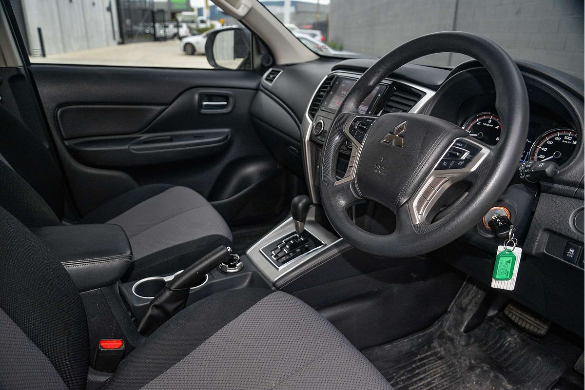 2023 Mitsubishi Triton GLX+ MR 4X4