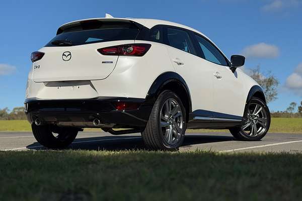 2025 Mazda CX-3 G20 Akari DK