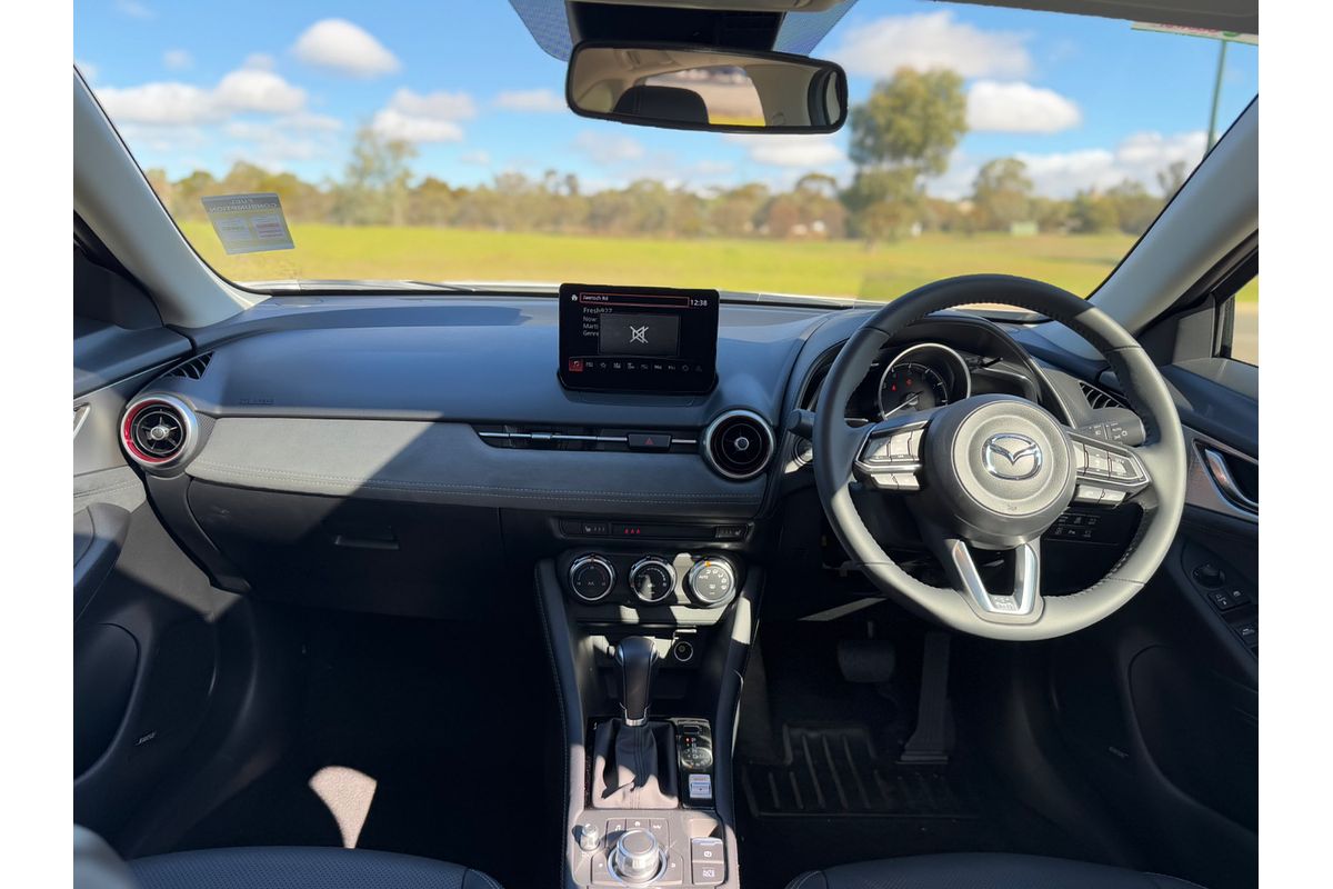 2025 Mazda CX-3 G20 Akari DK