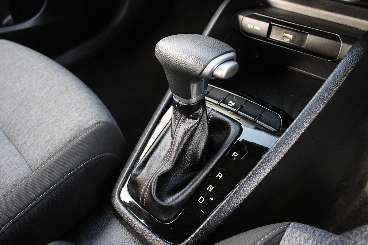 2023 Kia Stonic S YB