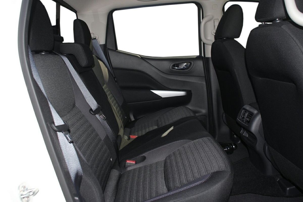 2025 Nissan Navara ST-X D23 4X4