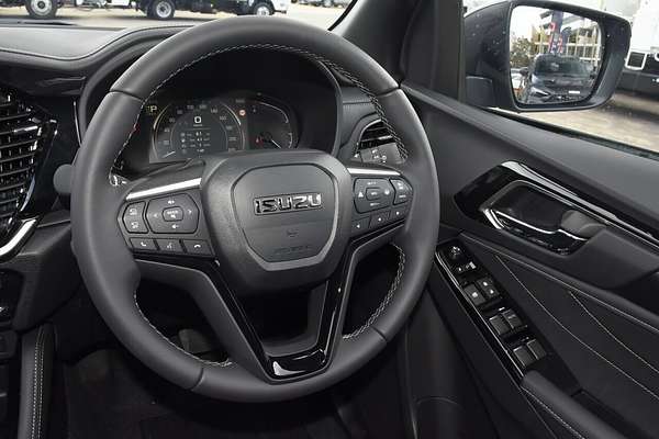 2025 Isuzu MU-X LS-T