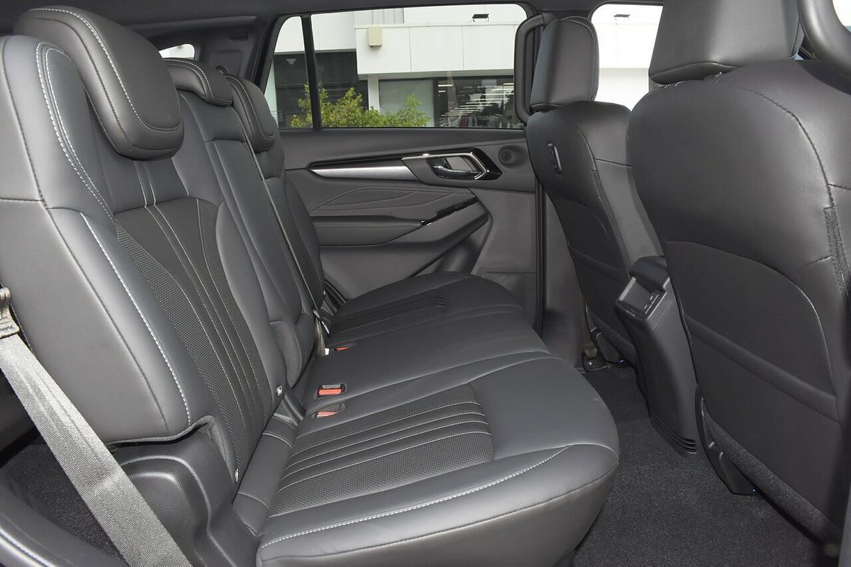 2025 Isuzu MU-X LS-T