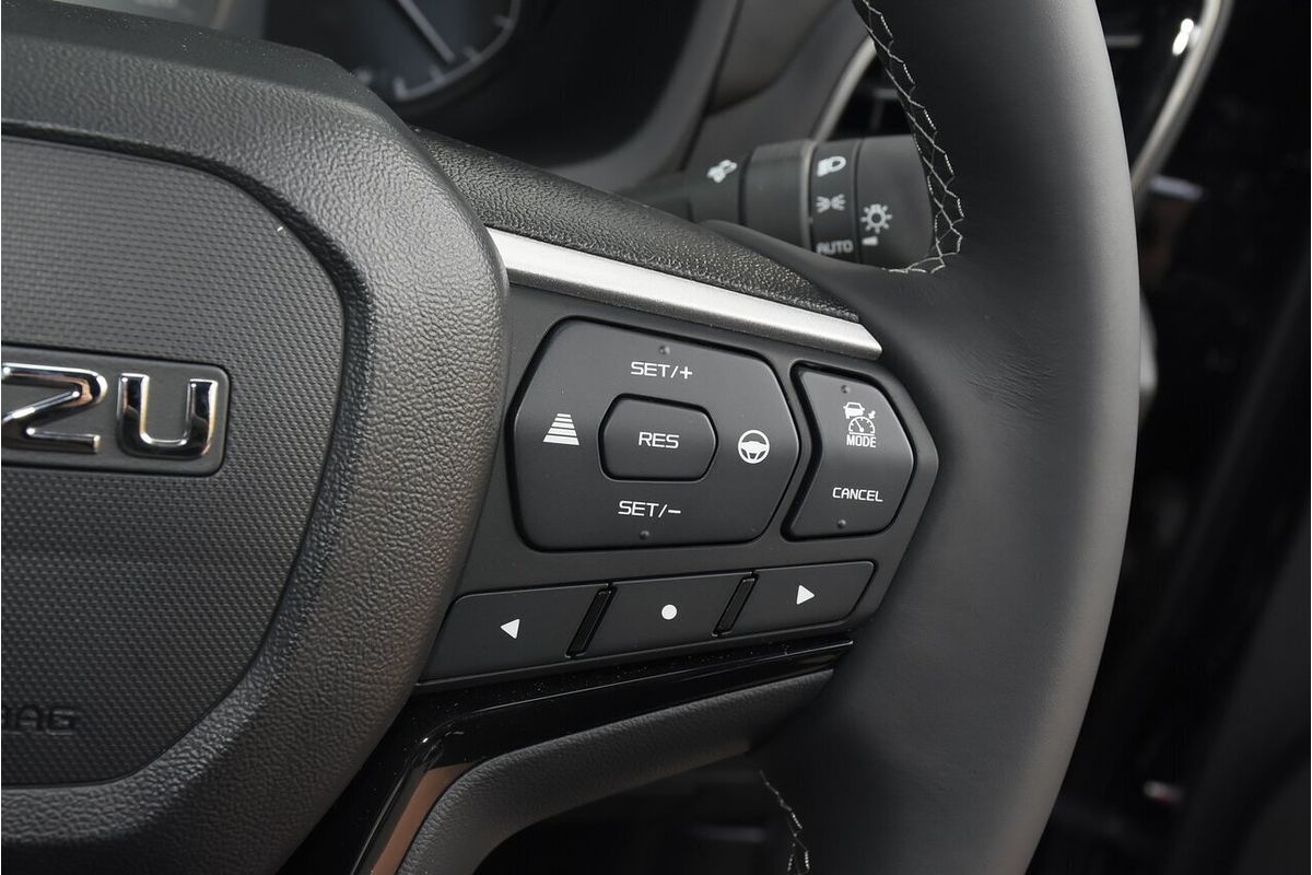 2025 Isuzu MU-X LS-T