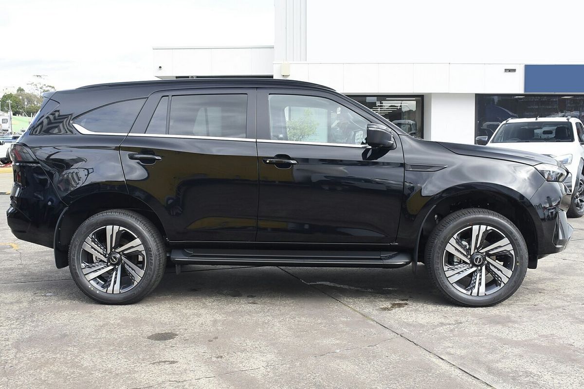 2025 Isuzu MU-X LS-T