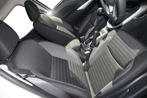 2025 Nissan Navara ST-X D23 4X4