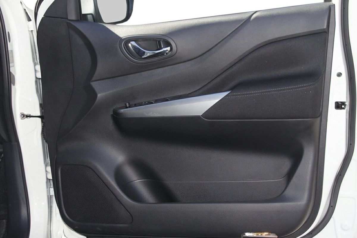 2025 Nissan Navara ST-X D23 4X4