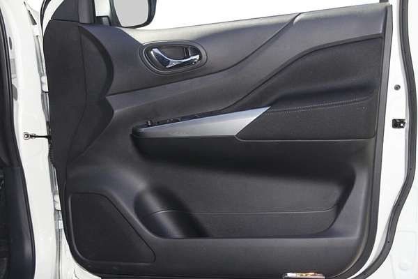 2025 Nissan Navara ST-X D23 4X4