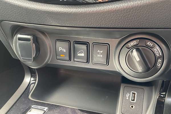 2025 Nissan Navara PRO-4X D23 4X4