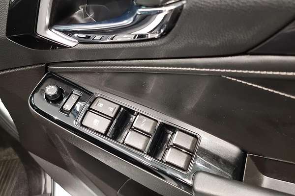 2023 Isuzu MU-X LS-T
