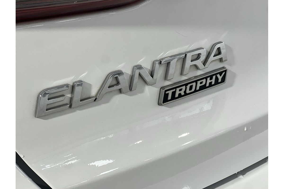 2018 Hyundai Elantra Trophy AD