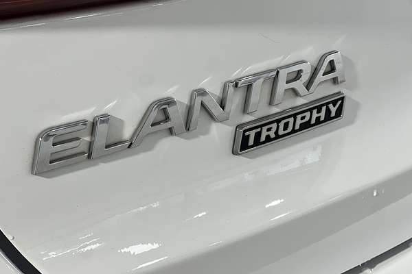 2018 Hyundai Elantra Trophy AD