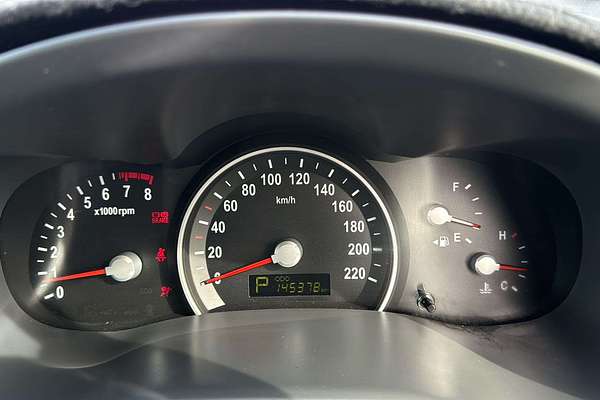 2010 Kia Grand Carnival EXE VQ