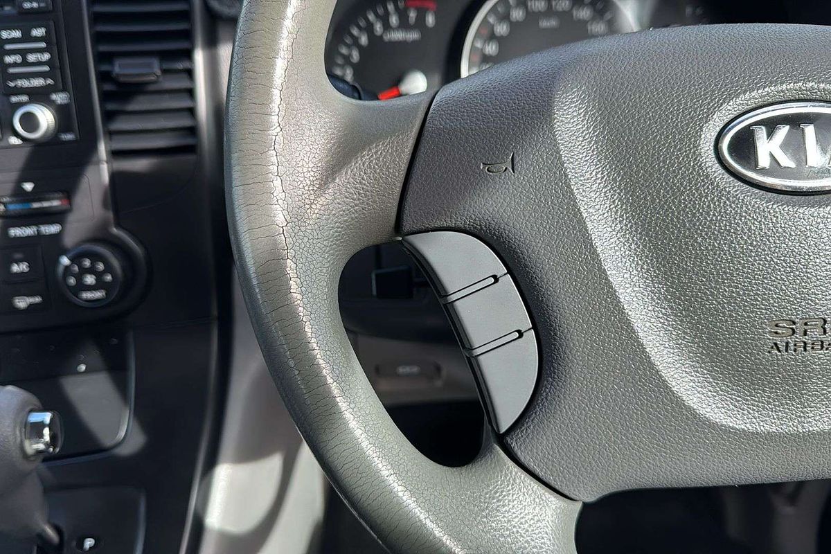 2010 Kia Grand Carnival EXE VQ