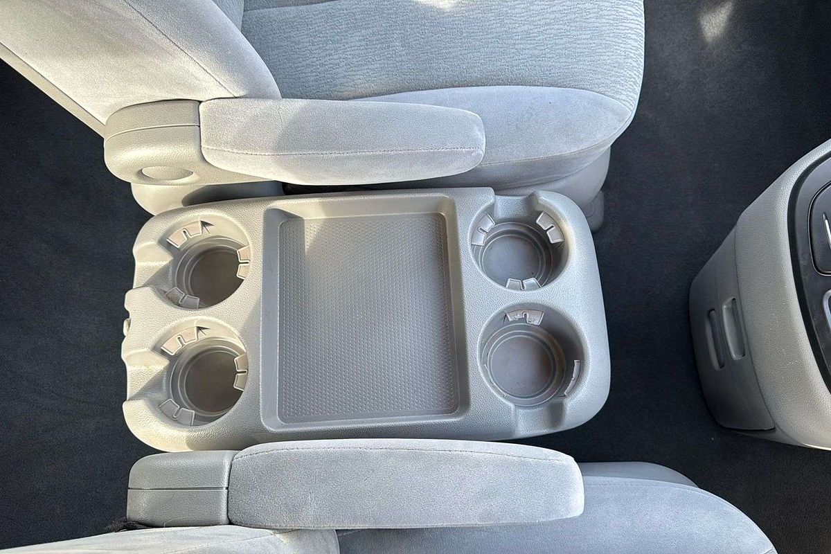 2010 Kia Grand Carnival EXE VQ