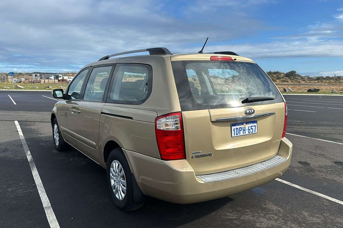 2010 Kia Grand Carnival EXE VQ