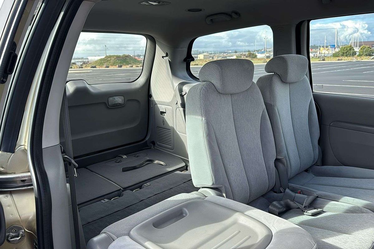 2010 Kia Grand Carnival EXE VQ