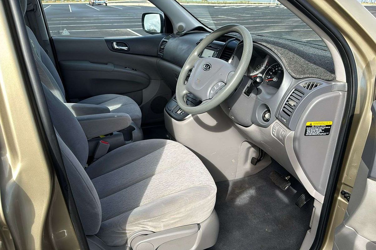 2010 Kia Grand Carnival EXE VQ