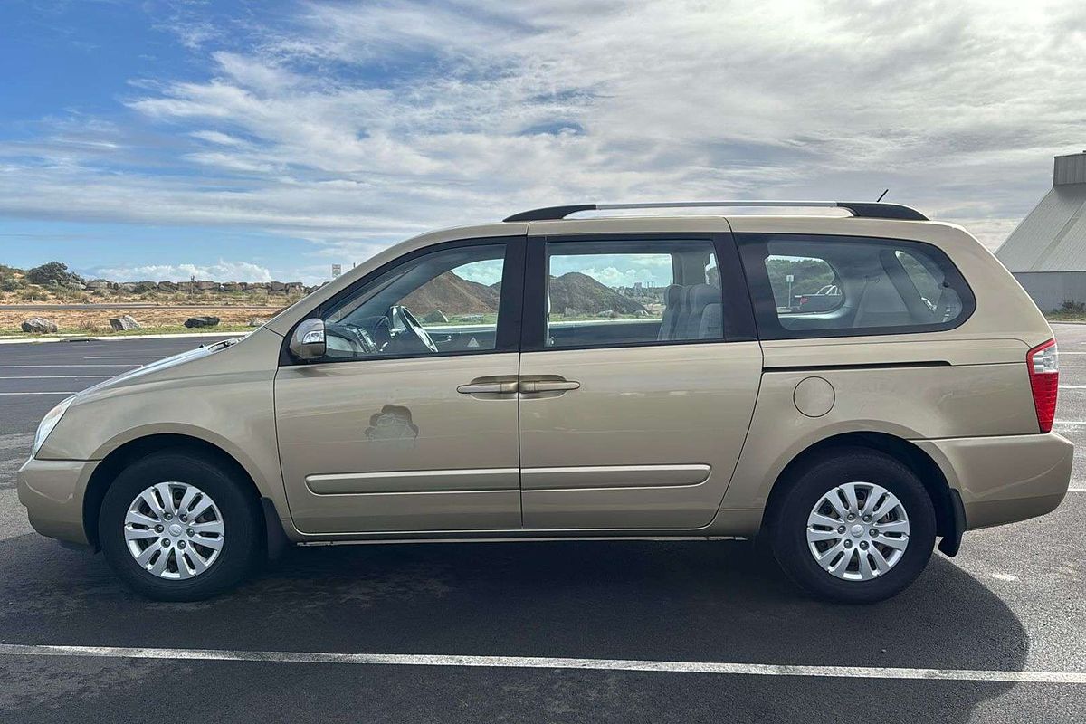 2010 Kia Grand Carnival EXE VQ