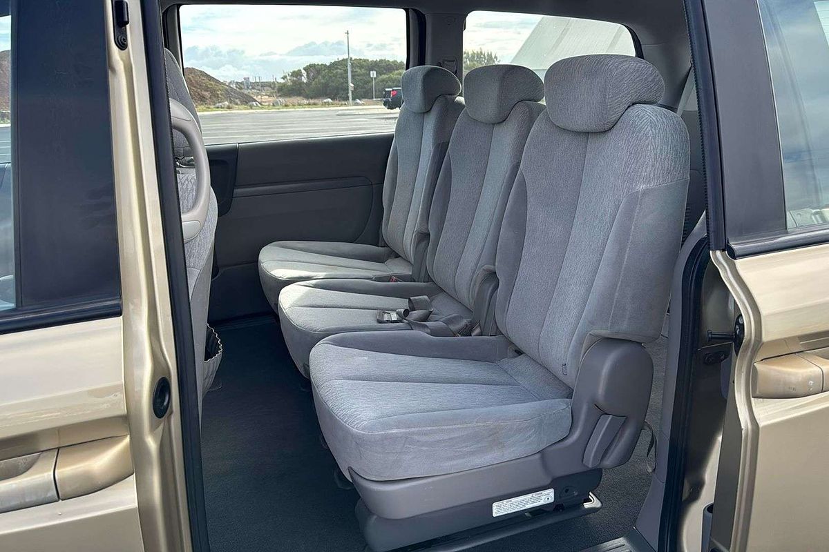2010 Kia Grand Carnival EXE VQ