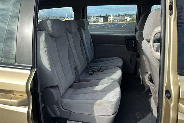 2010 Kia Grand Carnival EXE VQ