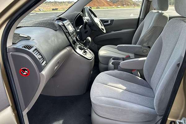 2010 Kia Grand Carnival EXE VQ
