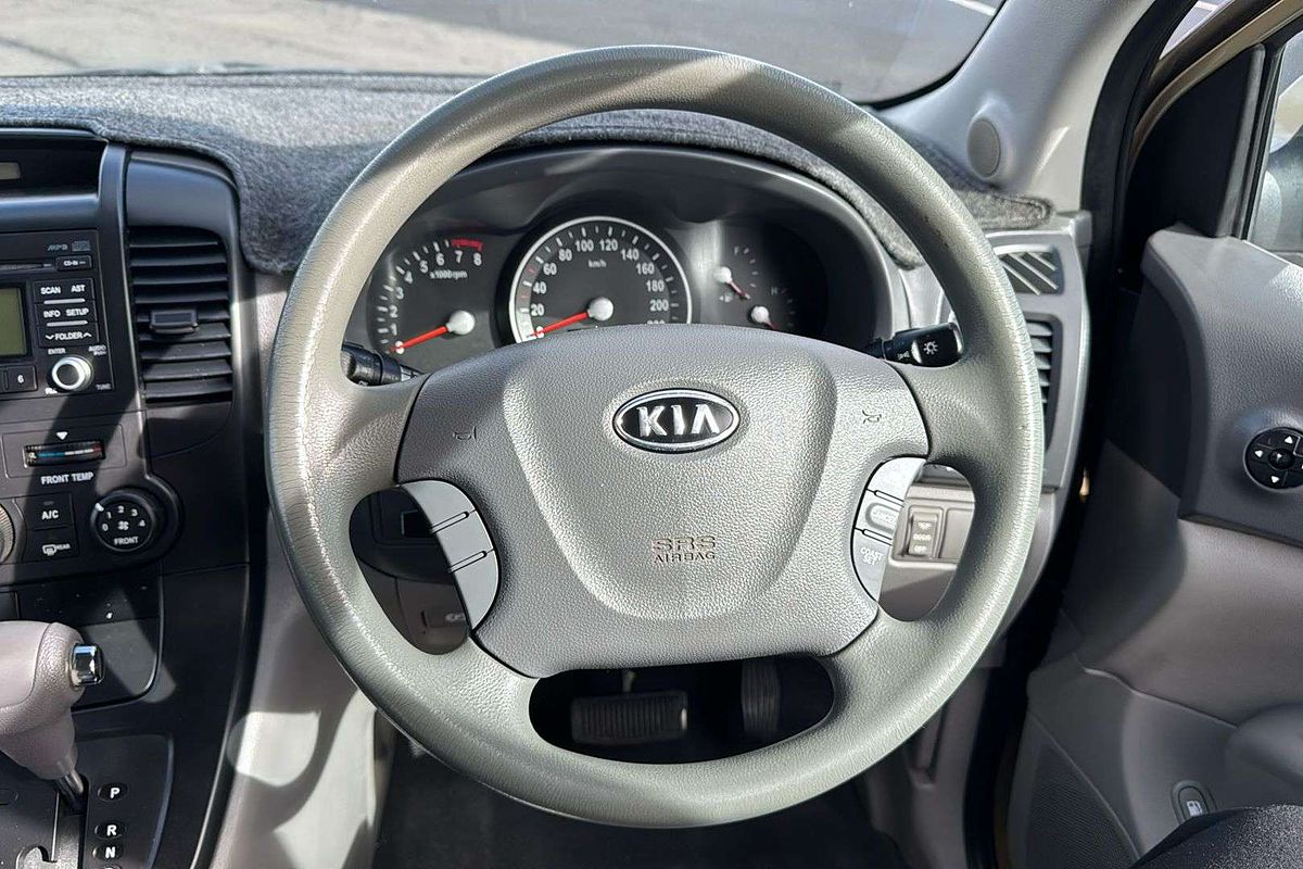 2010 Kia Grand Carnival EXE VQ