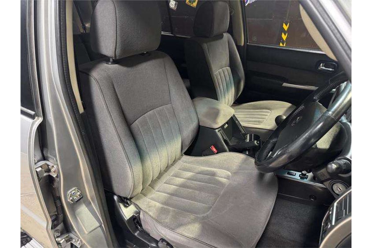 2012 Nissan Patrol ST GU 7