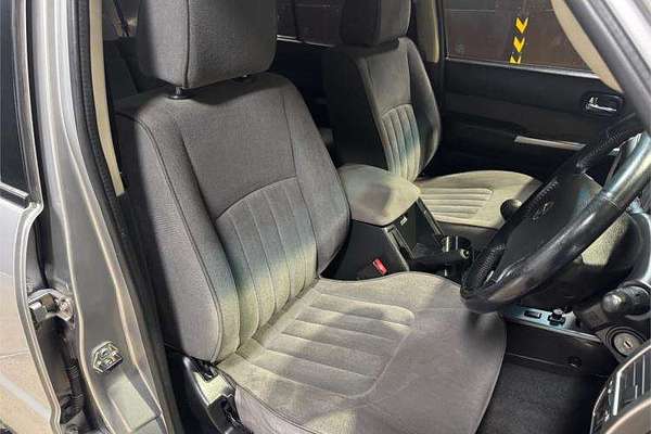 2012 Nissan Patrol ST GU 7