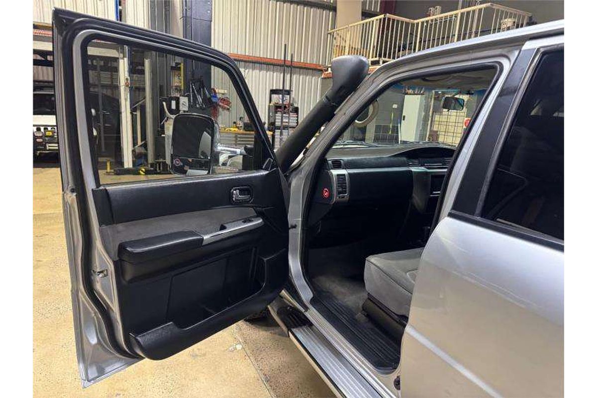 2012 Nissan Patrol ST GU 7