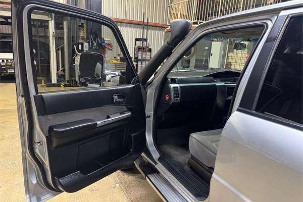 2012 Nissan Patrol ST GU 7