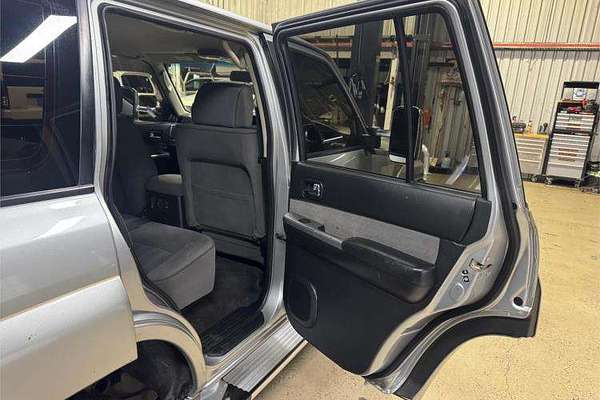 2012 Nissan Patrol ST GU 7