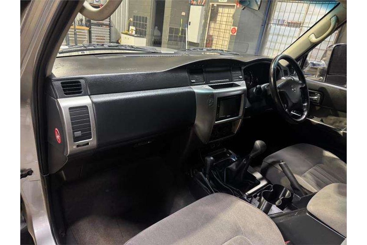 2012 Nissan Patrol ST GU 7